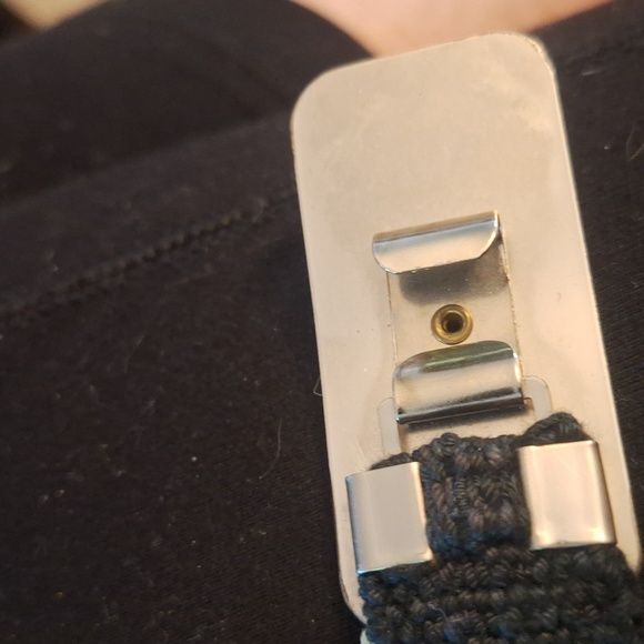 Silver Metal Dragon Scale Stretch Belt w/ Flower. Size Small - Picture 6 of 6